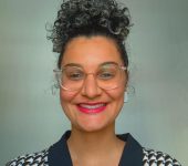 Anita lazarim sorrindo