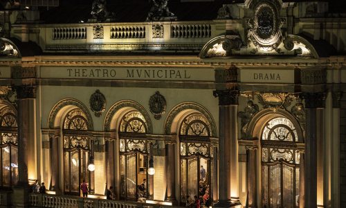 Foto da fachada do Theatro Municipal